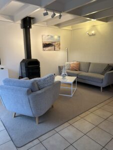 Wohnbereich mit Kamin